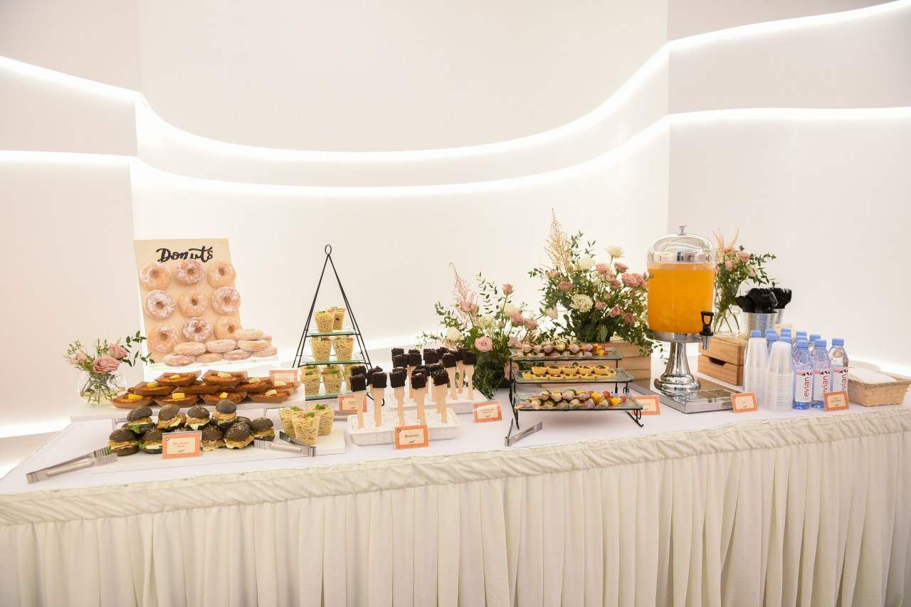 customize breakfast catering